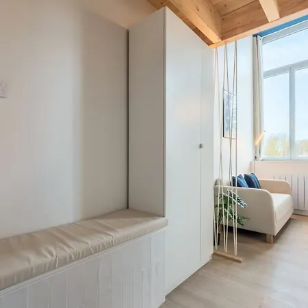 Appartement Pour Deux Personnes En Mezzanine *